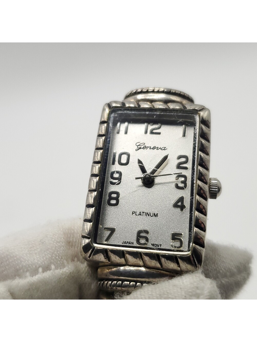 Geneva Platinum Silver Tone Quartz Toggle Band Womens Watch 19mm New Battery - Picture 8 of 16